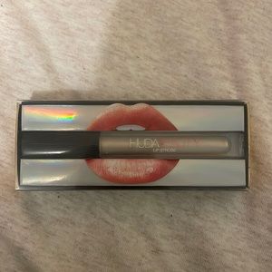 Huda beauty lip strobe